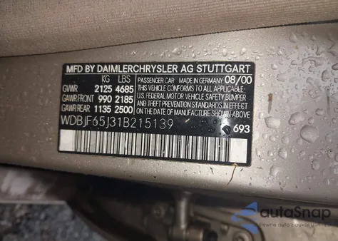 2001 Mercedes-Benz E 320 z USA, uszkodzony, nr VIN WDBJF65J31B215139